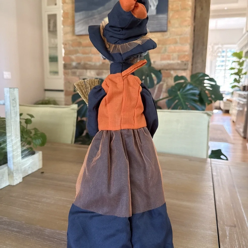 Halloween‎ Gemmy Hanging Floating Witch Broom Tree Topper